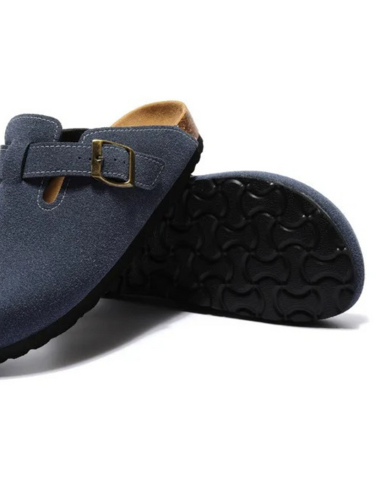 Pucon Suede Clog - Dark Blue
